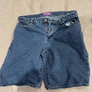 EDIKTED DENIM SHORTS SIZE L